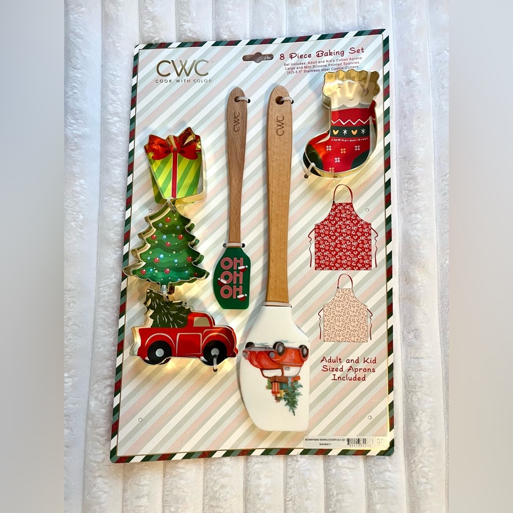 CWC Holiday Baking Set with Red and Green Accents